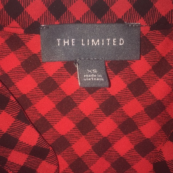 Red and black patterned long sleeve blouse - Picture 4 of 6